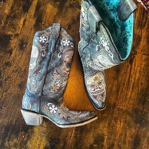 Gorgeous Skull cowgirl boots! LIKE NEW!